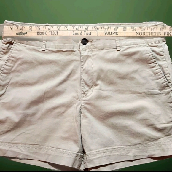 GAP Pants - GAP High-Rise Chino shorts Size 12 Color Medium khaki